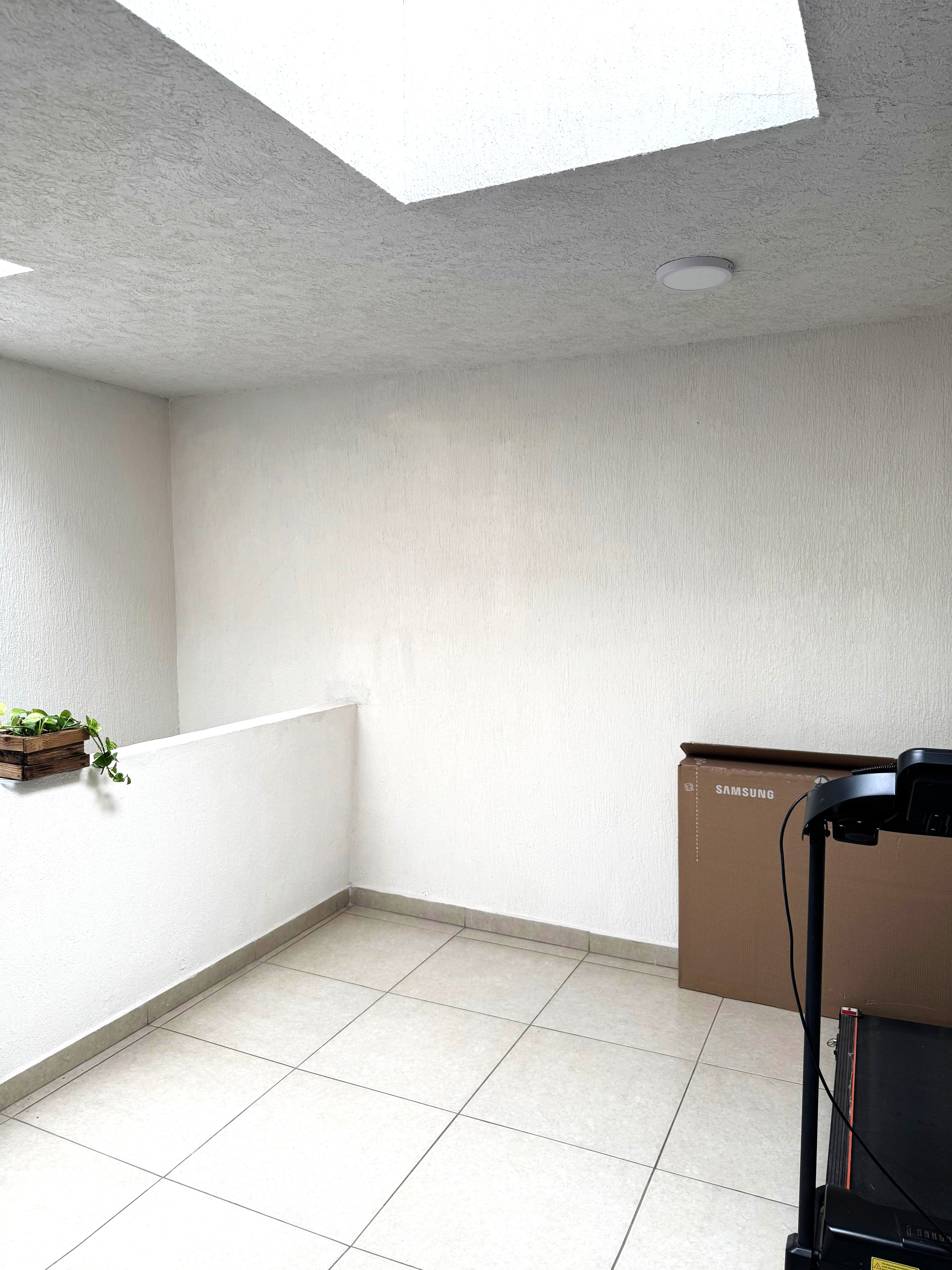 CASA EN VENTA EN PRIVADO CON ALBERCA EN LE�N GTO ZONA NORTE